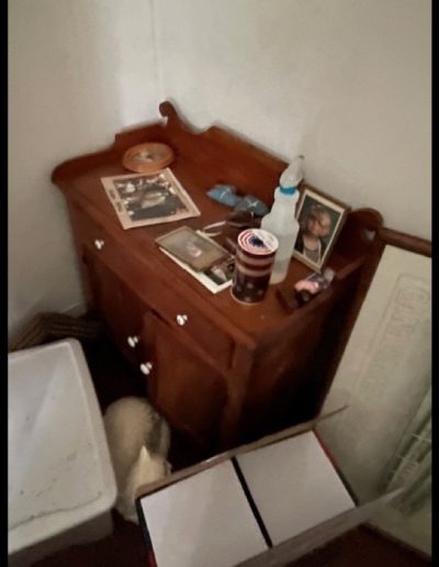 Eden NY Estate Auction Item 120