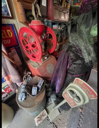 Eden NY Estate Auction Item 133