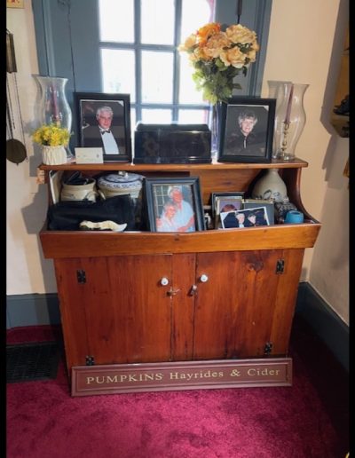 Eden NY Estate Auction Item 92
